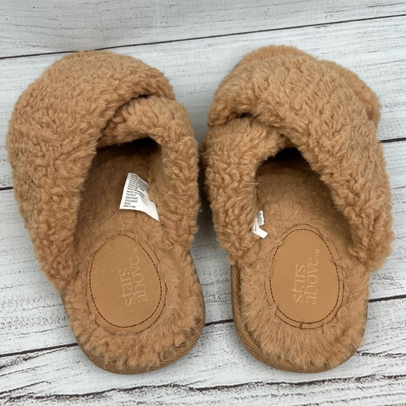 Stars above fur slippers size 5/6 - Picture 3 of 9